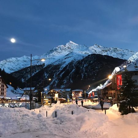 Appartamento A 200 Metri Dalle Piste Da Sci Santa Caterina Valfurva Exterior photo