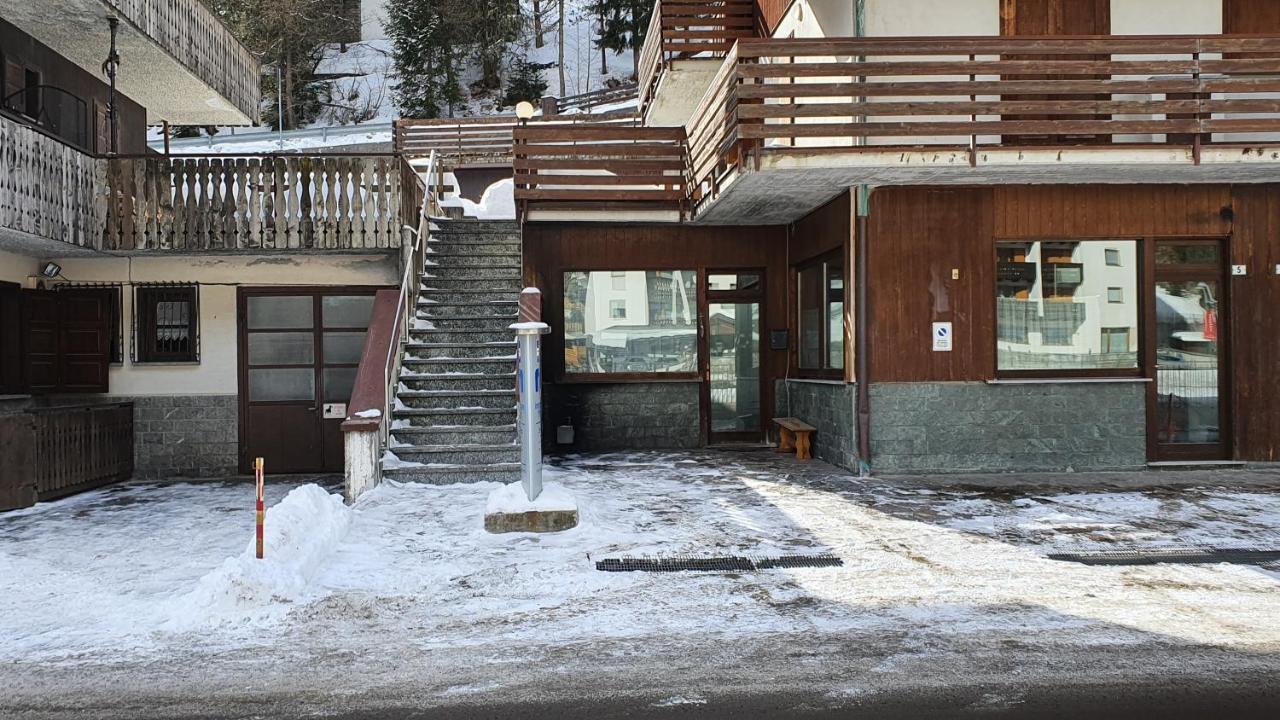 Appartamento A 200 Metri Dalle Piste Da Sci Santa Caterina Valfurva Exterior photo