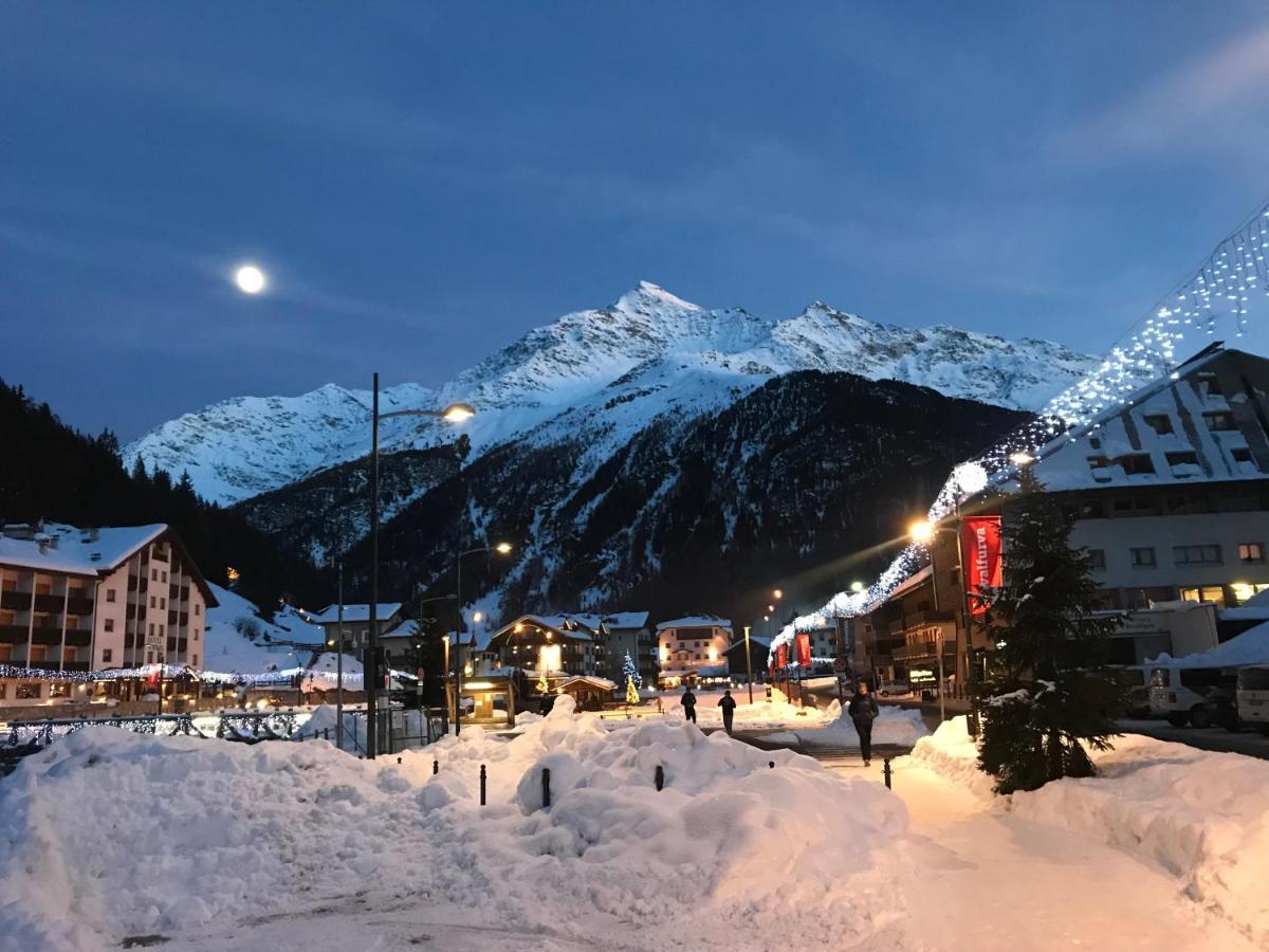 Appartamento A 200 Metri Dalle Piste Da Sci Santa Caterina Valfurva Exterior photo